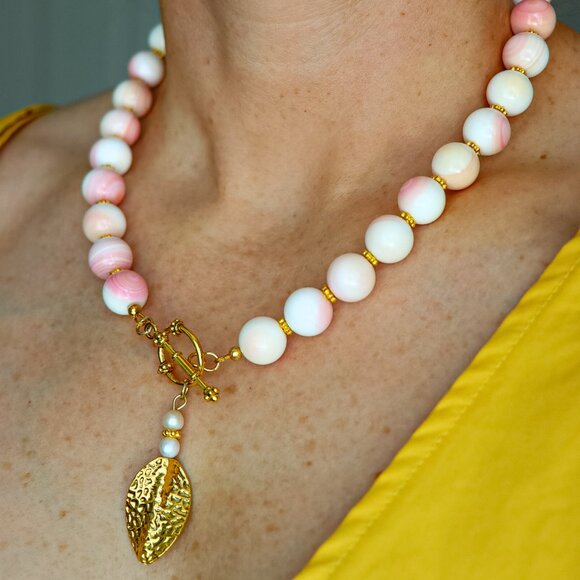 Queen Conch Beaded Necklace w/ Toggle & Gold Pendant – Handmade - Picture 4 of 5